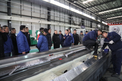 強化產品知識儲備 助力市場開拓能力 星火機床公司組織銷售員開展產品知識培訓